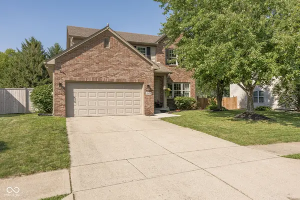12526 Geist Cove DR, Indianapolis, IN 46236