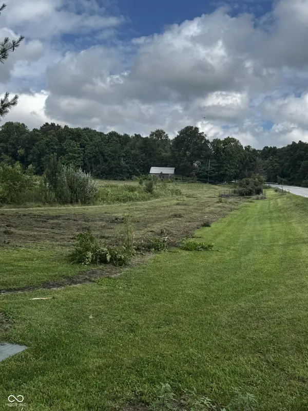 16555 Southeastern Pkwy, Fortville, IN 46040