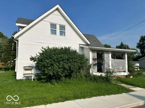 69 West ST, Whiteland, IN 46184