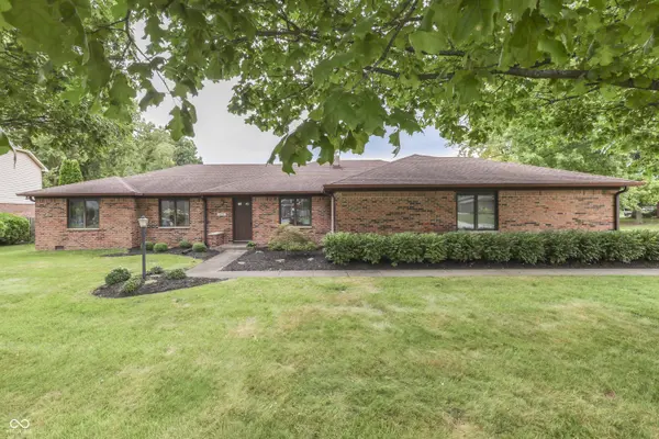 5232 Lacy PL, Greenwood, IN 46142