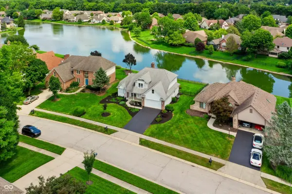 11709 Whisper Bay CT, Carmel, IN 46033