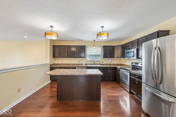3187 Limber Pine DR, Whiteland, IN 46184