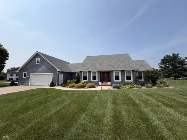 61 Callery Pear DR, Batesville, IN 47006