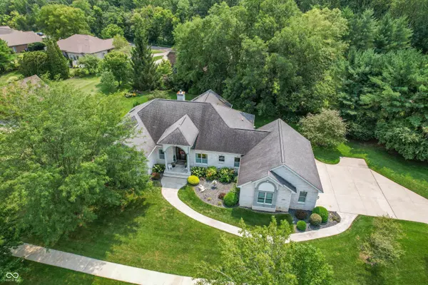 2541 W Apple Blossom LN, Columbus, IN 47201
