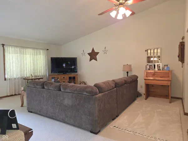 1202 Sycamore DR #18, Shelbyville, IN 46176