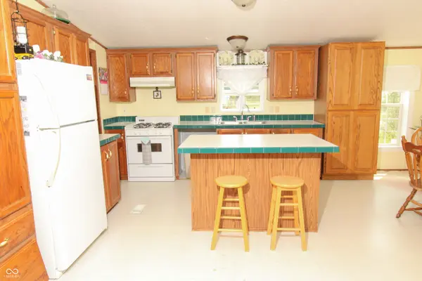 6875 E County Road 1100 N, Butlerville, IN 47223