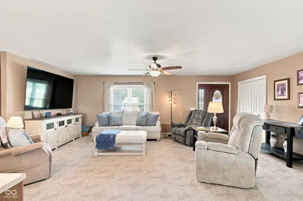 210 N Pittenger DR, Selma, IN 47383