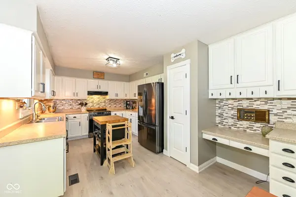 9730 Mallery DR, Noblesville, IN 46060