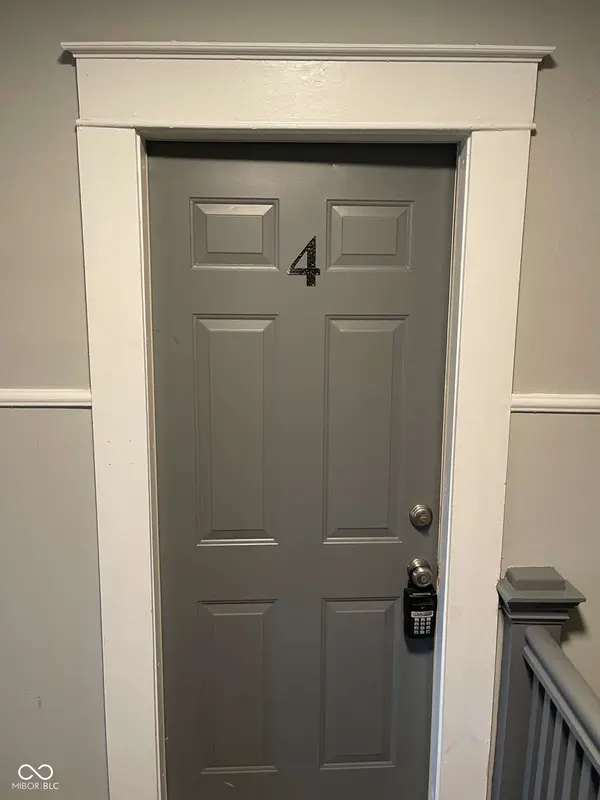 129 W Hendricks ST #4, Shelbyville, IN 46176
