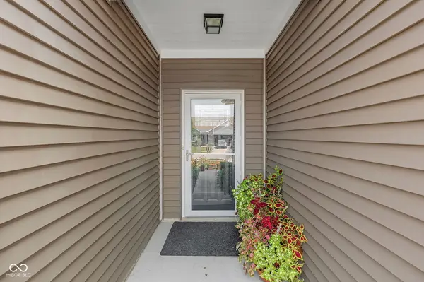 257 Longleaf LN, Greenfield, IN 46140
