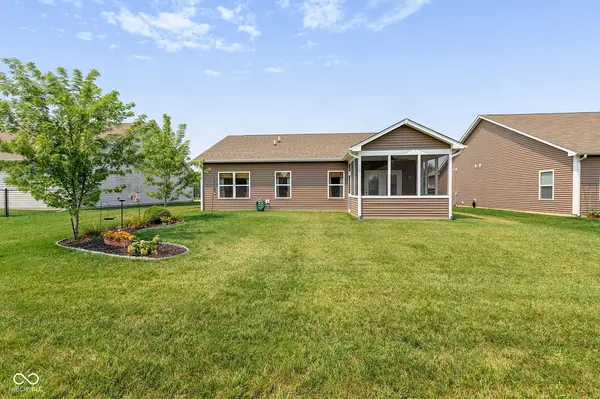 257 Longleaf LN, Greenfield, IN 46140