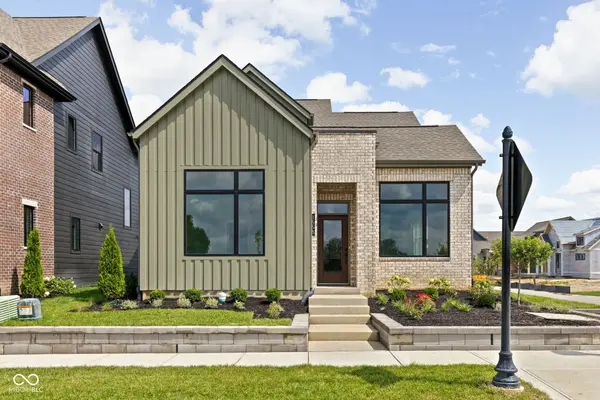 1558 Rochester DR, Westfield, IN 46074