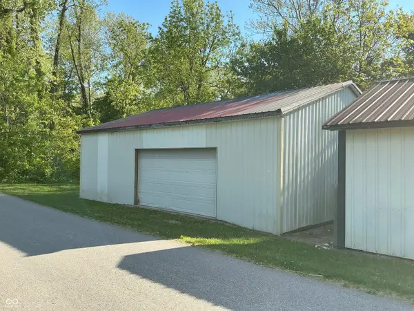 5447 & 5449 S Garrison RD, Connersville, IN 47331