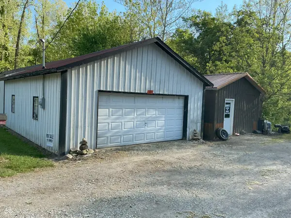 5447 & 5449 S Garrison RD, Connersville, IN 47331