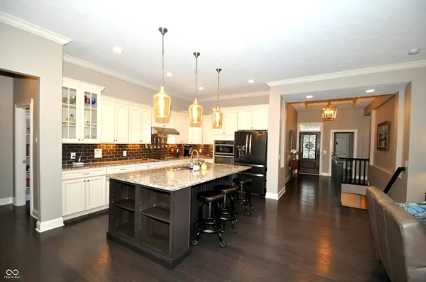 11509 Golden Willow CT, Zionsville, IN 46077