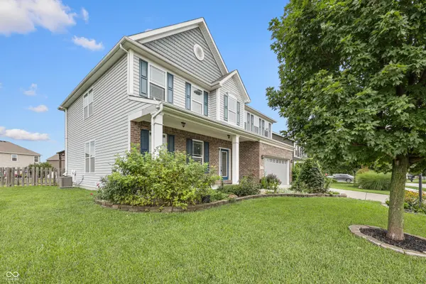 1628 Ballyganner DR, Avon, IN 46123