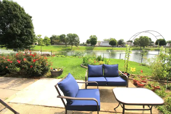 2399 Longleaf DR, Greenwood, IN 46143