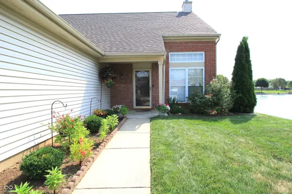 2399 Longleaf DR, Greenwood, IN 46143