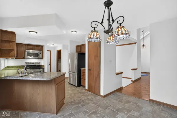 7990 Springwater CIR, Indianapolis, IN 46256