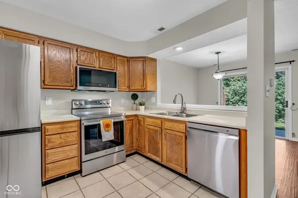 7220 Long Boat DR, Indianapolis, IN 46250