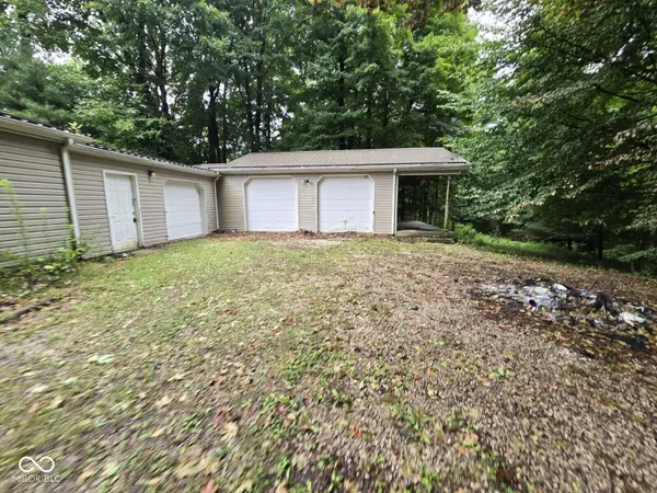 4401 Garard Chapel RD, Bowling Green, IN 47833