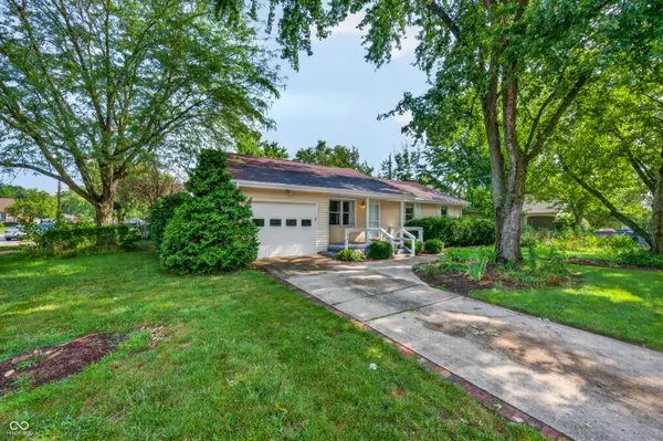 5310 Regency DR, Columbus, IN 47203
