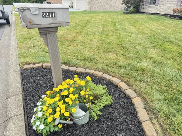 2211 Honeysuckle, Sellersburg, IN 47172