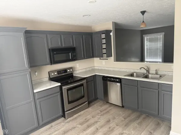 1394 Valley Forge DR, Indianapolis, IN 46234