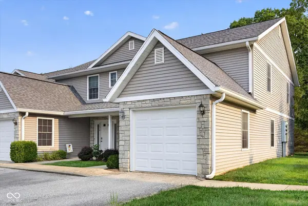 5676 W Vinca LN W, Ellettsville, IN 47429