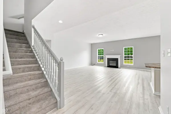 12051 Sanctuary BLVD, Zionsville, IN 46077