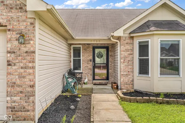 9733 Centennial CT, Avon, IN 46123