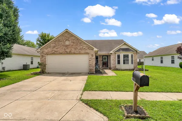 9733 Centennial CT, Avon, IN 46123