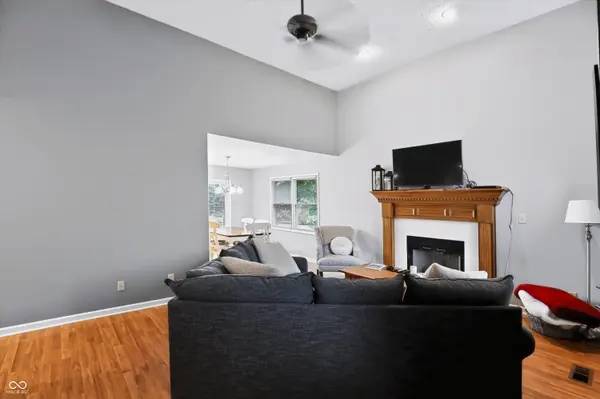 1102 Sarah CT, Greenwood, IN 46142