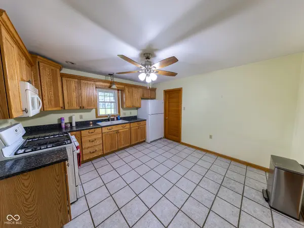 12219 Tompkins PL, Crown Point, IN 46307
