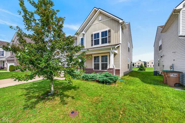 2462 Creekland DR, Columbus, IN 47201