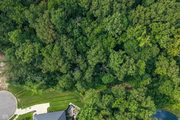 5066 Oak Ridge TRL, Columbus, IN 47201