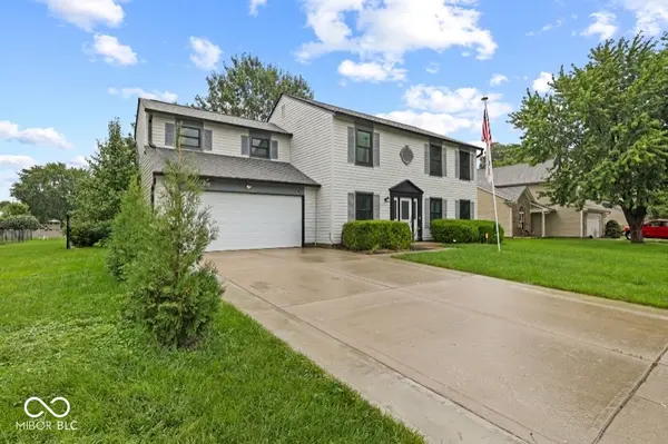 555 Hyannis DR, Avon, IN 46123