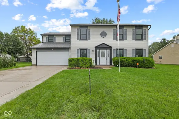 555 Hyannis DR, Avon, IN 46123
