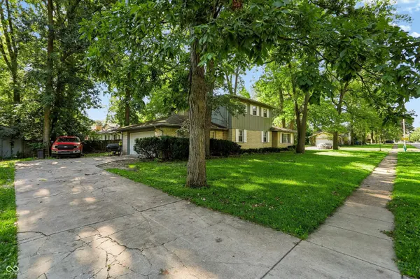 2009 Caribbean DR, Indianapolis, IN 46219