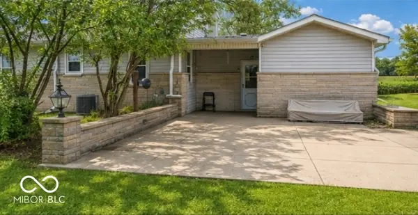 2704 E County Road 50 N, Fillmore, IN 46128