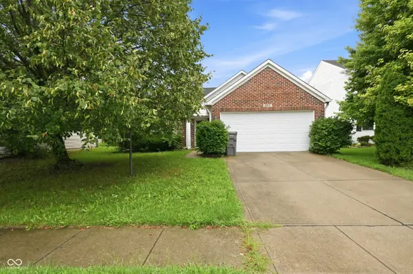 3217 Creekshore DR, Indianapolis, IN 46268