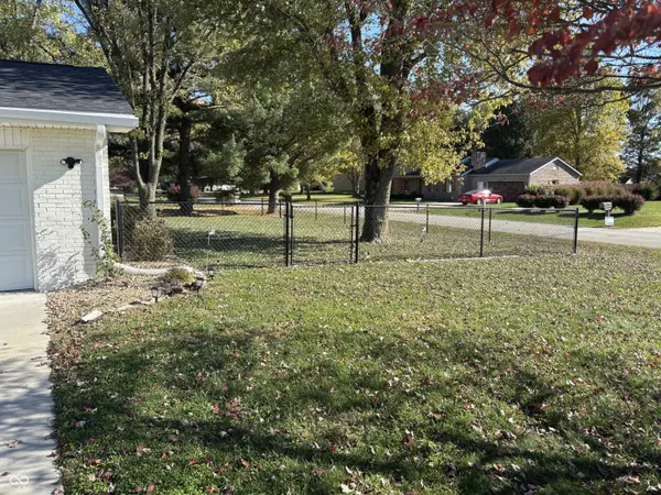 7261 S 250 E, Columbus, IN 47201