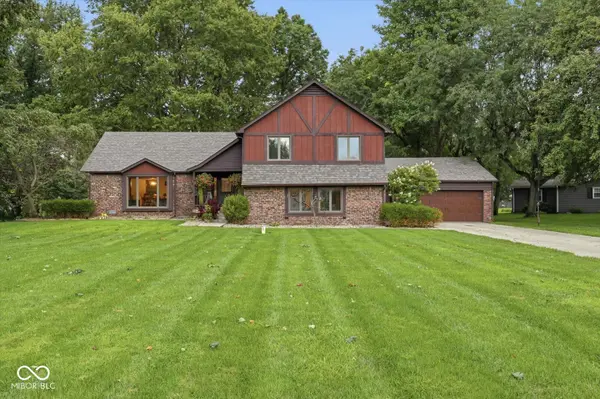 2725 N Richard DR, Shelbyville, IN 46176