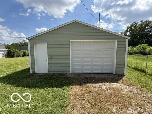611 E Linda Layne, Muncie, IN 47303