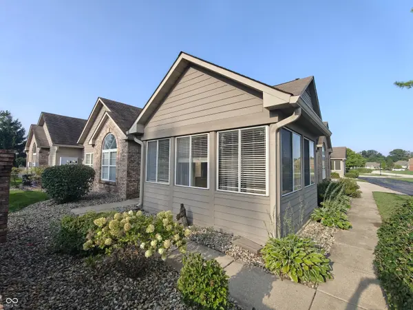 2392 Steeple Chase, Shelbyville, IN 46176