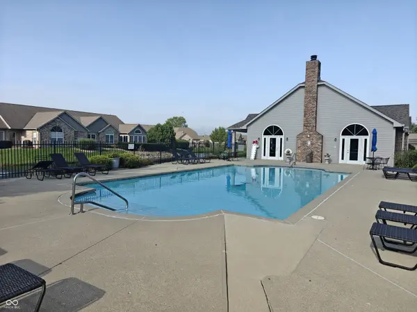 2392 Steeple Chase, Shelbyville, IN 46176