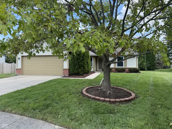7318 Thornmill CT, Avon, IN 46123