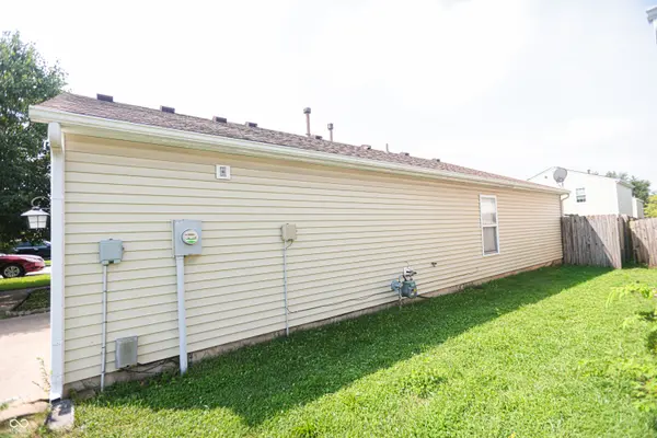 6240 Monteo DR, Indianapolis, IN 46217