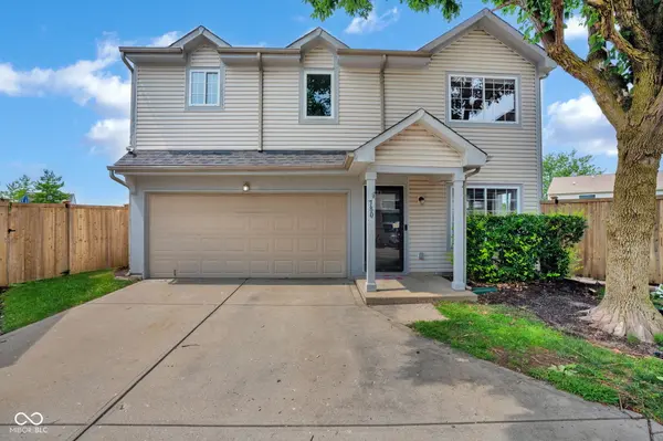 780 Mountain Pine DR, Greenwood, IN 46143