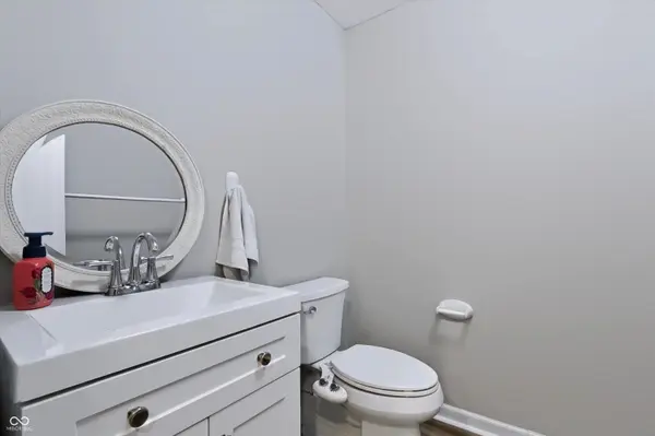 433 Sheets DR, Carmel, IN 46032
